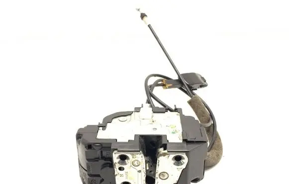 Nissan Note (E11) Front door lock