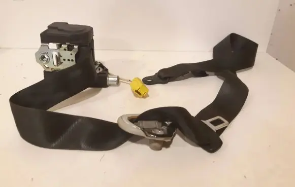 Volkswagen Caddy Front seatbelt 2K0857805F