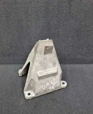 Audi A8 S8 D3 4E Engine mounting bracket 4E0199307BJ