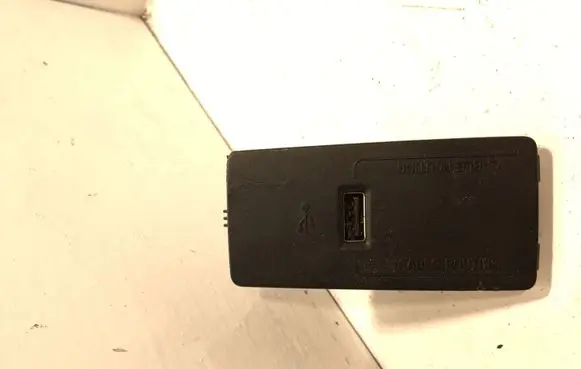 Volvo S90, V90 USB socket connector 31497152 31389705