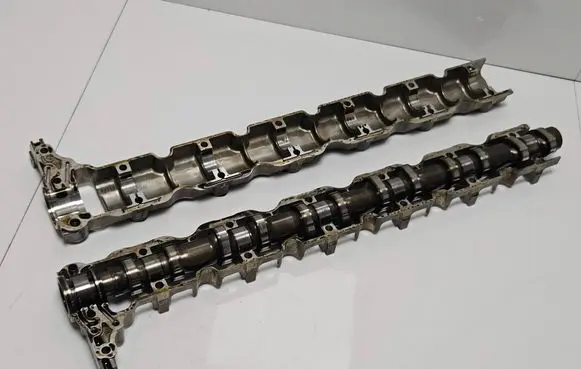 BMW 5 GT F07 Camshaft 7576161