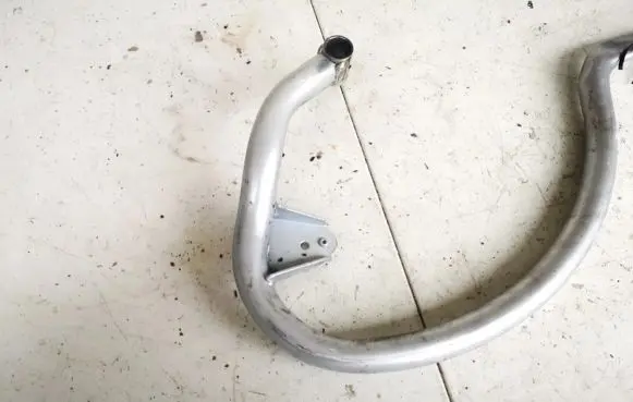 Tailgate/trunk/boot hinge