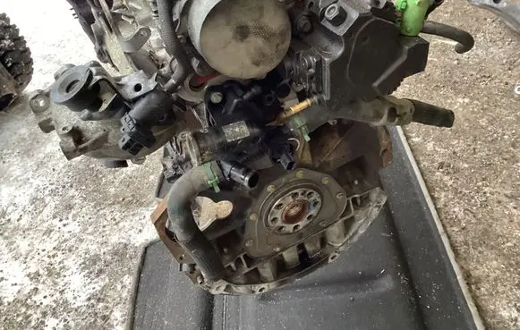 Renault Laguna III Engine M9R7857 C005841 B0110
