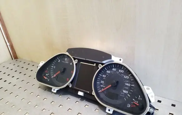 Audi Q7 4L Speedometer (instrument cluster) 4L0920980G 4F0910930C