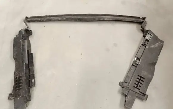Mercedes-Benz C W204 Bottom radiator support slam panel A2055050430