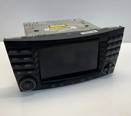 Radio/CD/DVD/GPS head unit