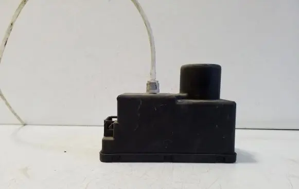 Volkswagen PASSAT B4 Vacuum pump 1H0962257G