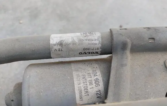 Volvo S80 Front wiper linkage and motor 9171899