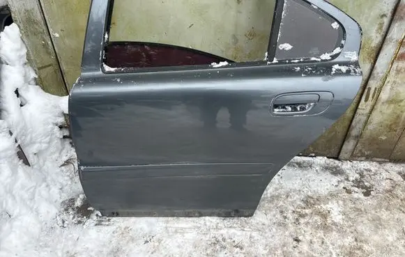 Volvo S60 Rear door 