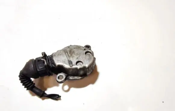 Volkswagen Golf IV Camshaft position sensor 0232101024 058905161E