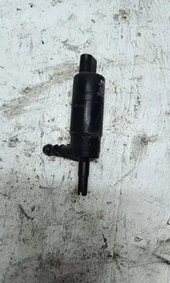 BMW 3 E90 E91 Headlight washer pump 8377430 001004 13264010