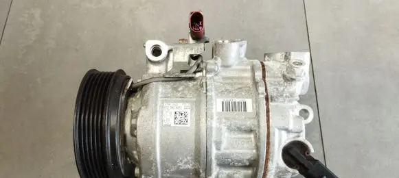 Audi A5 Sportback 8TA Air conditioning (A/C) compressor (pump) 8T0260805T