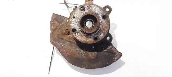 Volkswagen Golf III Front wheel hub