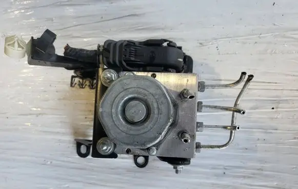 Renault Twingo III ABS control unit/module 476604047R