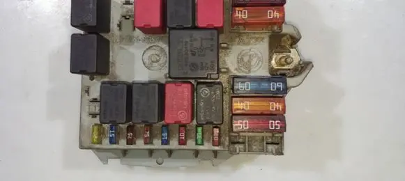Alfa Romeo 147 Fuse box set 51742420 294042