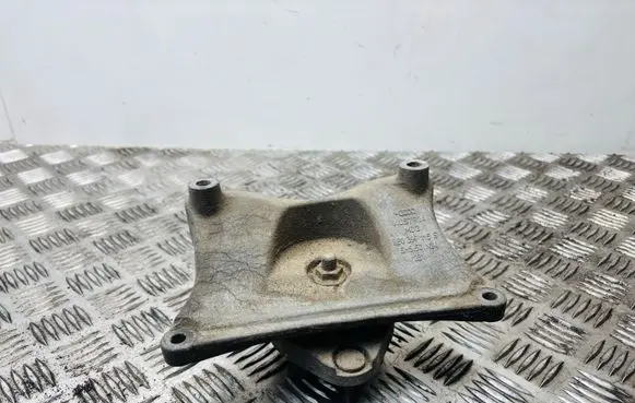 Audi A4 S4 B6 8E 8H Gearbox mounting bracket 8E0399115S