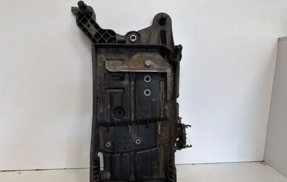 Volkswagen Tiguan Battery box tray 5QF915325B