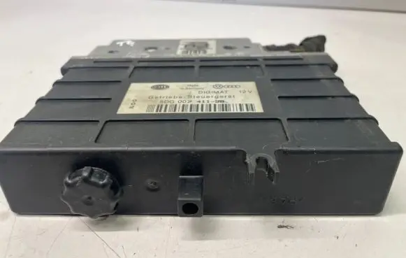 Volkswagen PASSAT B4 Gearbox control unit/module 5DG007411