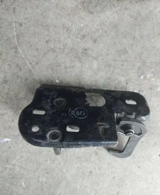 Volkswagen Touran I Engine bonnet/hood lock/latch loop/hook 1T0823480A