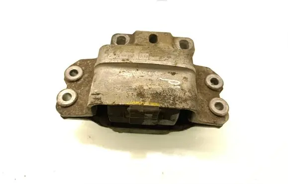 Engine mount bracket