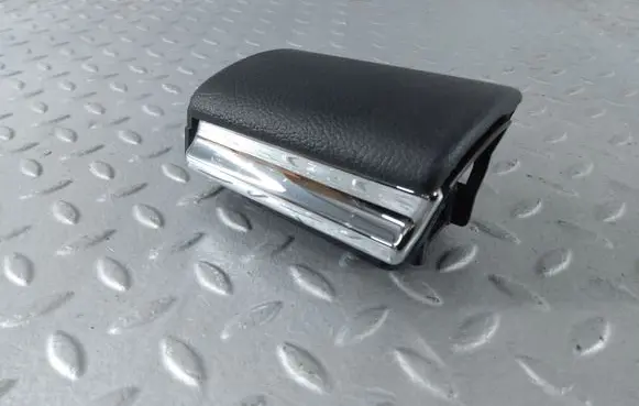 Mercedes-Benz S W221 Rear door ashtray A2218130204 2218130204 P0109681
