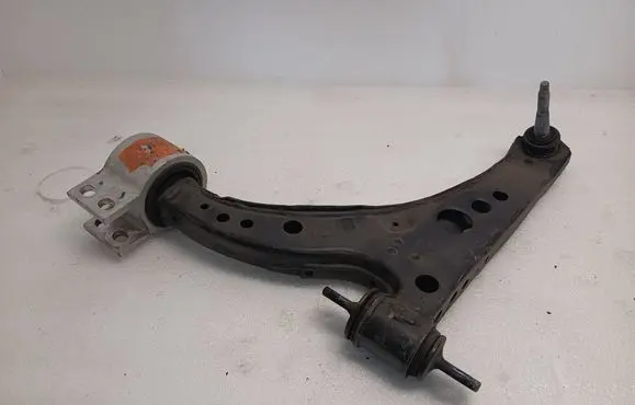 Chevrolet Volt II Front lower control arm/wishbone
