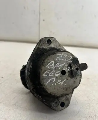 BMW 5 E60 E61 Engine mount bracket