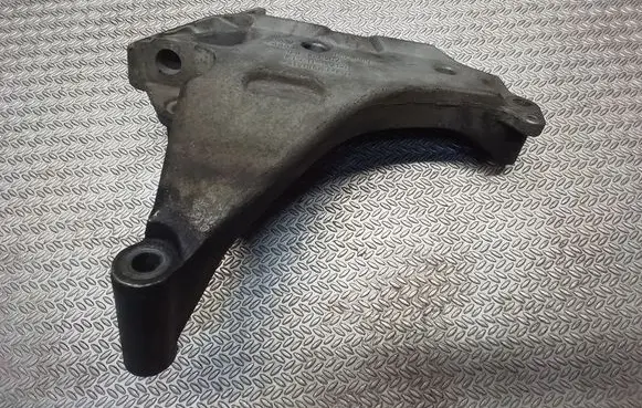 Volkswagen Caddy Engine mounting bracket 03L199207