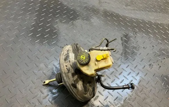 BMW Z4 E85 E86 Brake booster 6769849