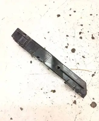 Front bumper mounting bracket