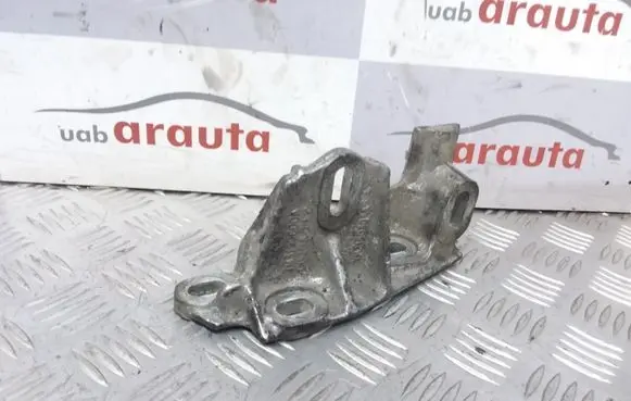 Seat Alhambra (Mk1) Engine mounting bracket 7M3198800A