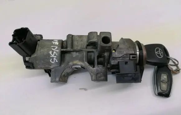 Toyota Avensis T250 Ignition lock 450200504 736661A