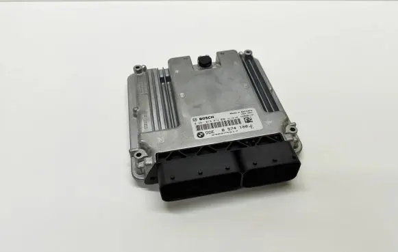 BMW 5 F10 F11 Engine control unit/module 8574100 0281019814 DDE8574100