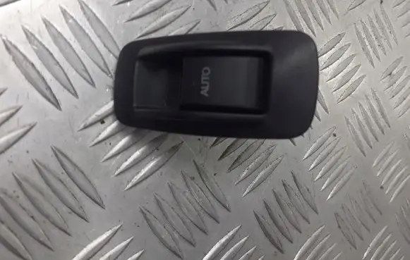 Toyota Corolla E120 E130 Quarter vent window switch 84801-02411-B1
