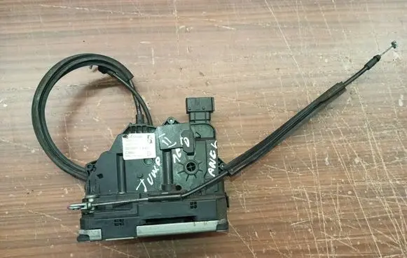 Citroen Jumper Front door lock 1350150080