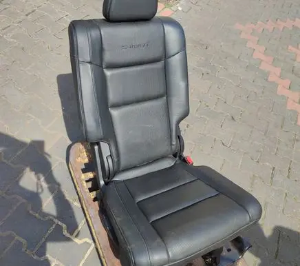 Jeep Grand Cherokee Second row seats