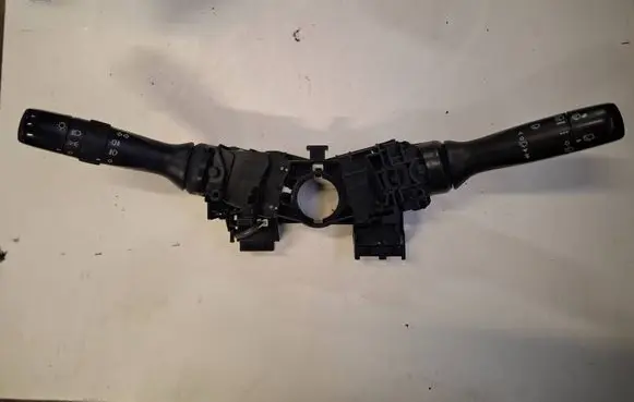 Toyota Yaris Headlight wiper switch 0231117F611 0d040-17f761