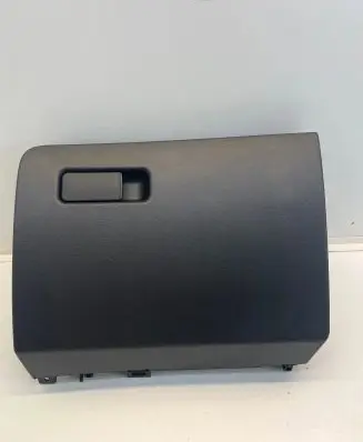 Infiniti Q30 Glove box set 685005DF0A 681S65DF0A