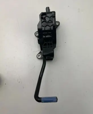 Toyota RAV 4 (XA50) Accelerator throttle pedal 7811042071 2701001080