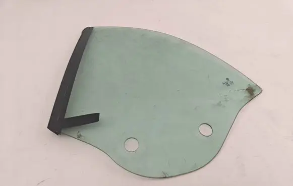 Volkswagen Beetle A5 Front vent window/glass (coupe) DOT476MAT412AS2