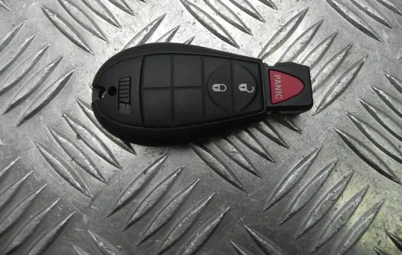 Jeep Cherokee Ignition key/card 68105081AG M3871