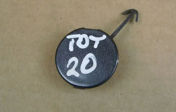 Toyota Avensis T270 Tow hook cap/cover 5216405040