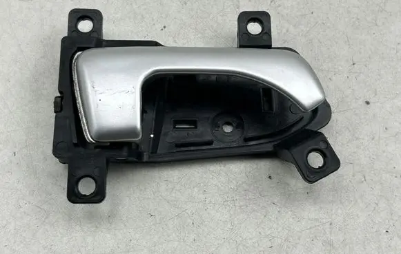 KIA Sportage Rear door interior handle 826203U000