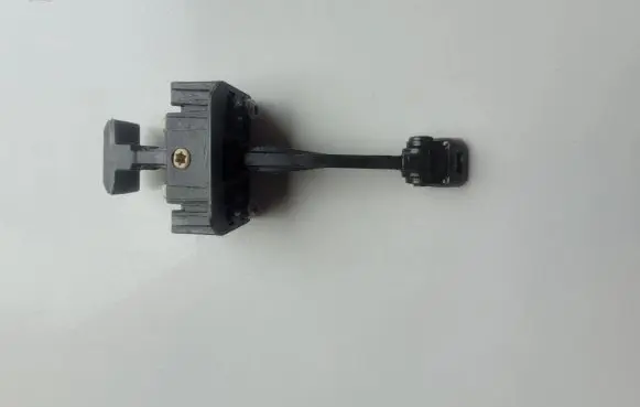 BMW 7 G11 G12 Front door check strap stopper