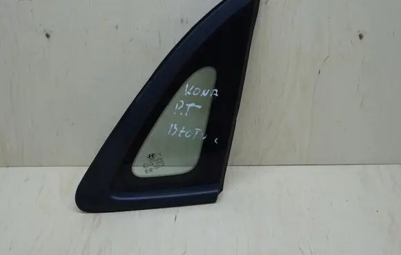 Hyundai Kona I Rear side window