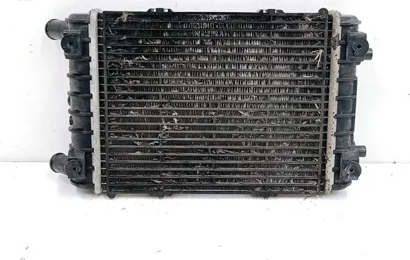 Audi Q7 4M Coolant radiator 4M0121212D