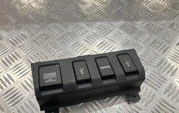Honda HR-V USB socket connector DG15297