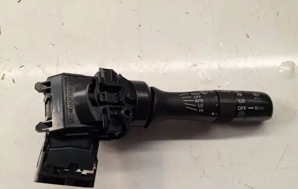 Toyota Auris 150 Wiper control stalk 8465202420 0242017F244