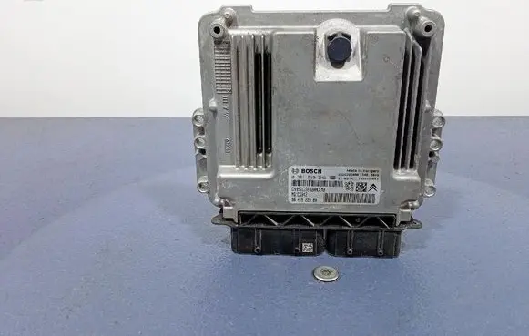 Mercedes-Benz 508 Engine control unit/module ECU 9841622580