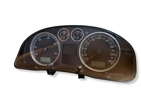 Volkswagen PASSAT B5.5 Speedometer (instrument cluster) 3B0920827A